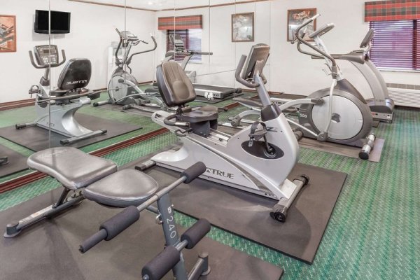 Baymont Inn & Suites Champaign