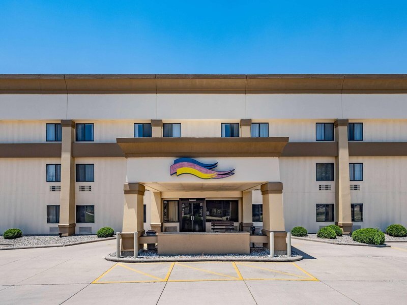 Baymont Inn & Suites Champaign