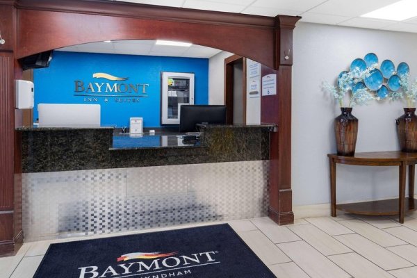 Baymont Inn & Suites Champaign