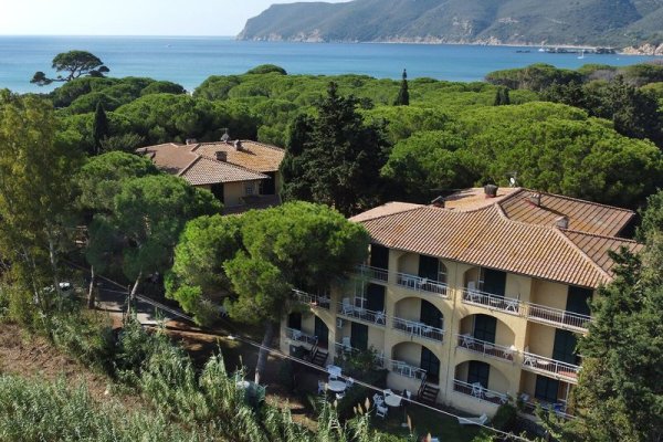 Residence Golfo della Lacona