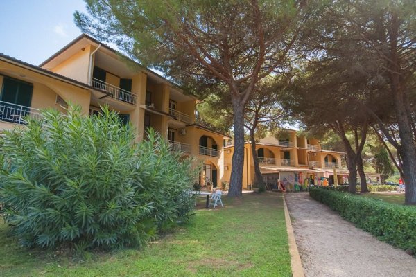 Residence Golfo della Lacona