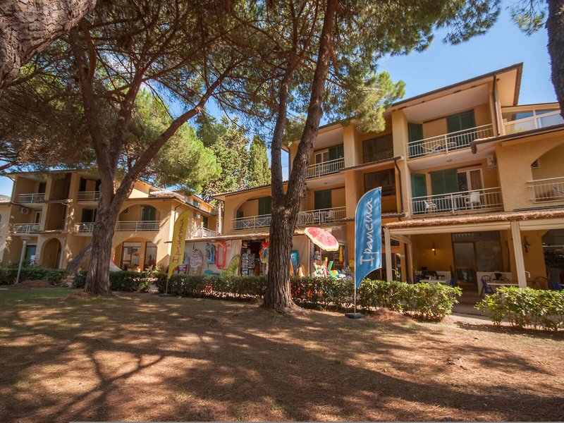 Residence Golfo della Lacona