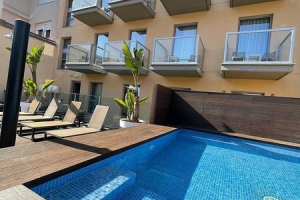 Arya Stadium Hotel