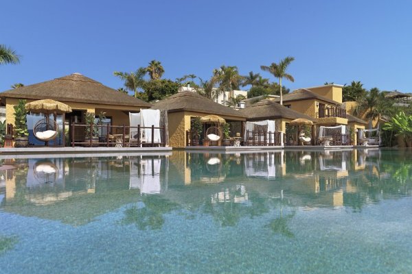 Royal River Luxury Hotel
