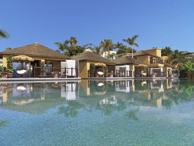 Royal River Luxury Hotel