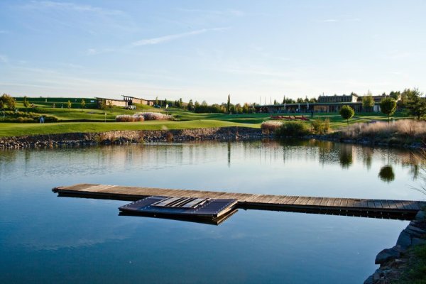 Kaskada Golf Resort