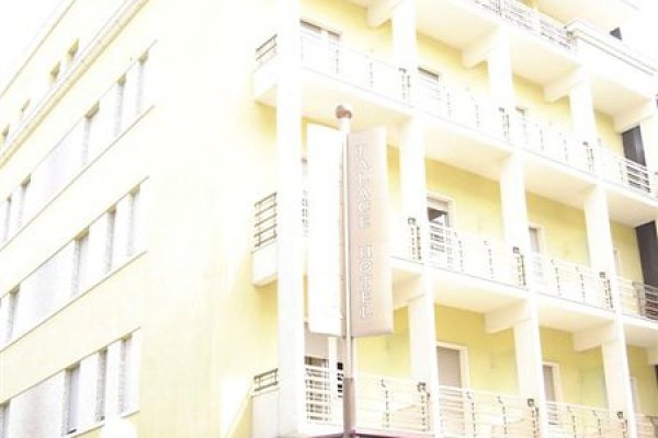 Phi Hotel Ambra