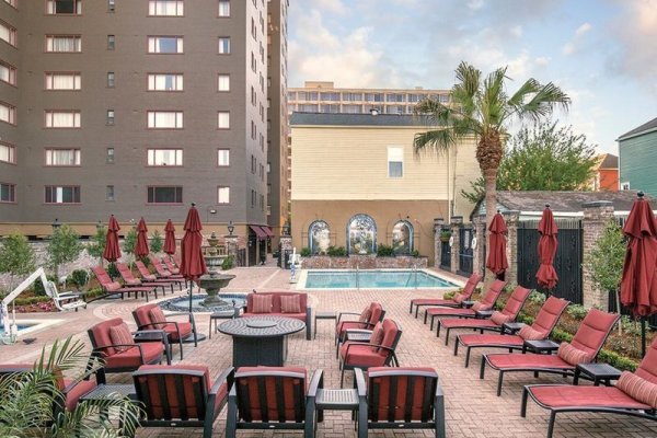Avenue Plaza Resort