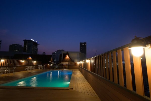 True Siam Rangnam Hotel