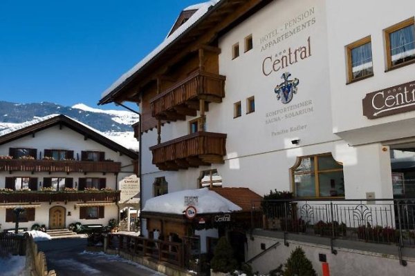 Pension Central mit Landhaus Central