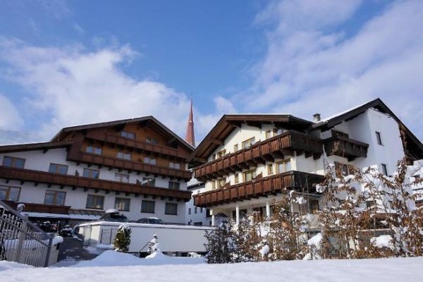 Pension Central mit Landhaus Central