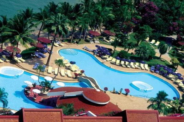 Royal Wing Suites & Spa