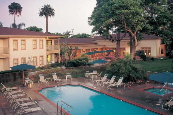 Pacifica Suites
