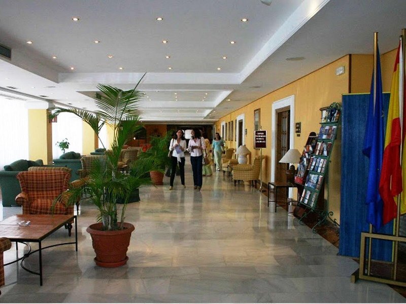 Hotel & Apartamentos Bahía Sur