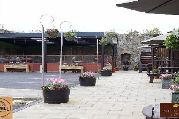 Deebert House Hotel