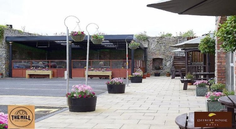 Deebert House Hotel