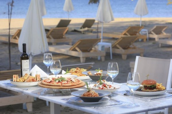 Cavomarina Beach Hotel