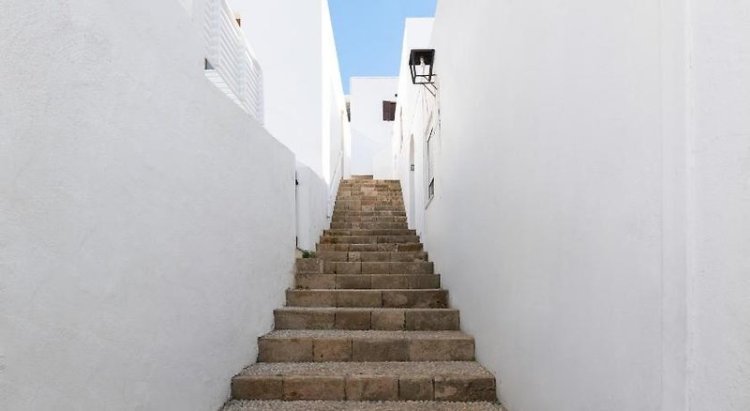 Apostolas Studios