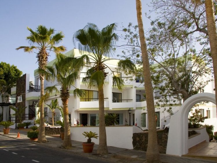 Aparthotel Esquinzo Y Monte del Mar