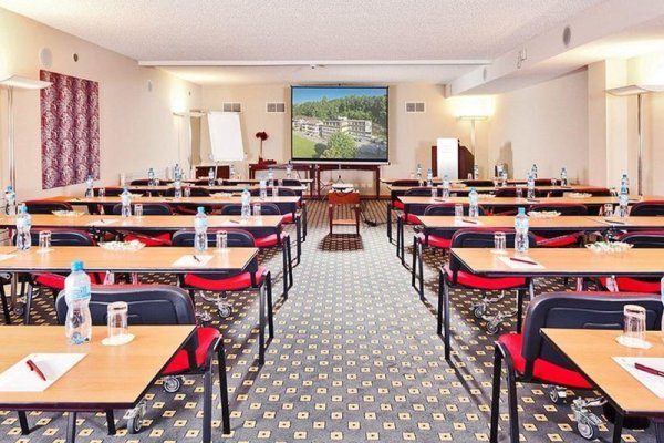 Fribourg Centre Remparts Hotel by Mercure
