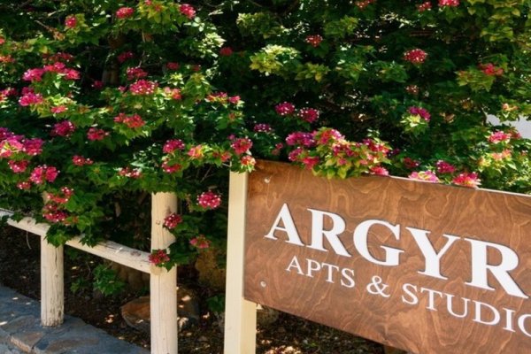 Argyro Apartments & Studios