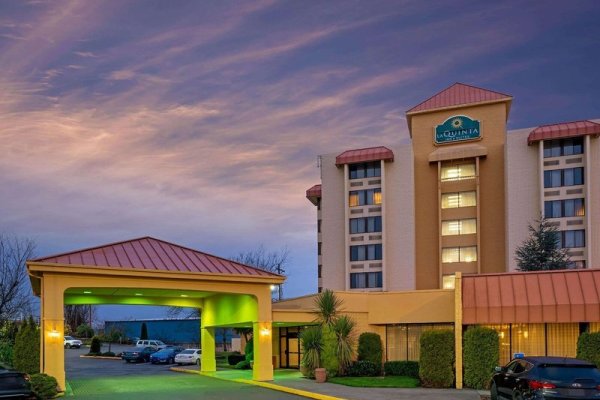 La Quinta Inn & Suites Tacoma Seattle