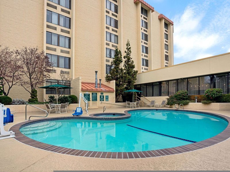 La Quinta Inn & Suites Tacoma Seattle