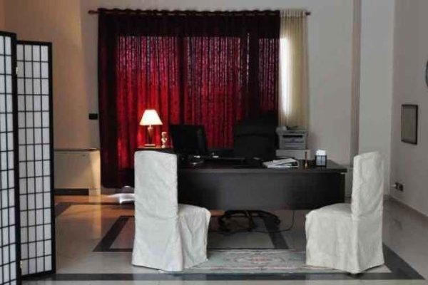 Hotel Sea Breeze