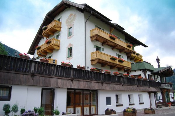 Edelweiss Hotel