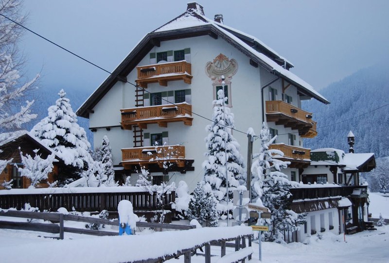 Edelweiss Hotel