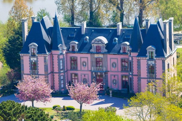 Chateau Du Colombier