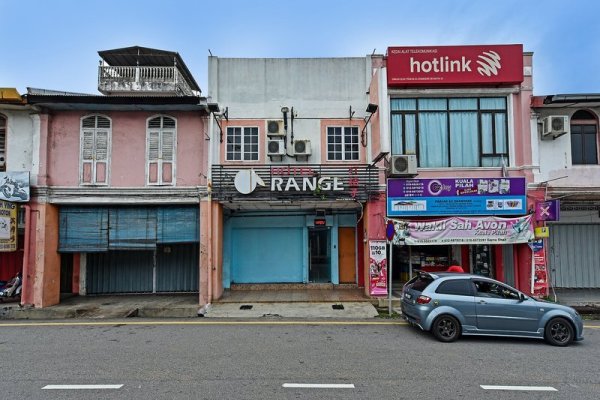 OYO 992 Red Orange Hotel Sdn Bhd Kuala Pilah