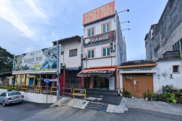 OYO 992 Red Orange Hotel Sdn Bhd Kuala Pilah