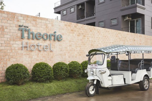 Theorie Hotel Sukhumvit 107