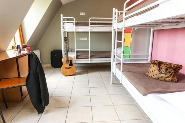 Le Montclair Hostel