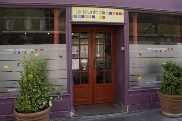 Le Montclair Hostel