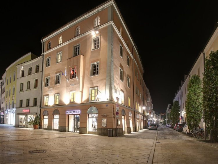 Centro Hotel Weisser Hase