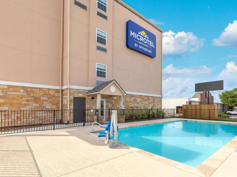 Microtel Inn & Suites by Wyndham College Station