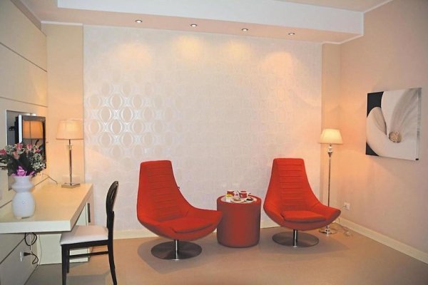 SHotel