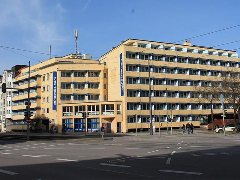 a&o München Hackerbrücke