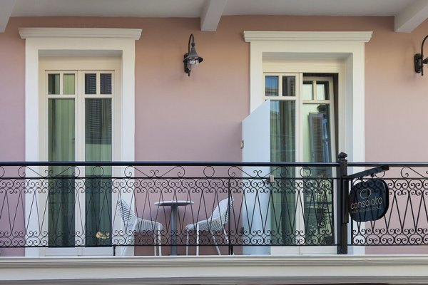 Consolato Boutique