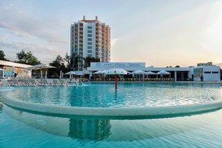 Mera Resort