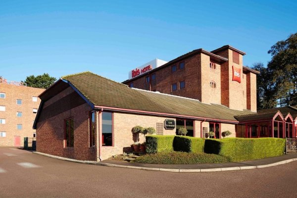 ibis London Luton Airport