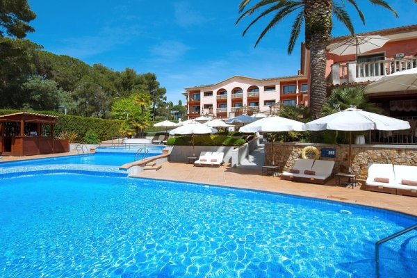 Hotel Cala del Pi Beach Retreat