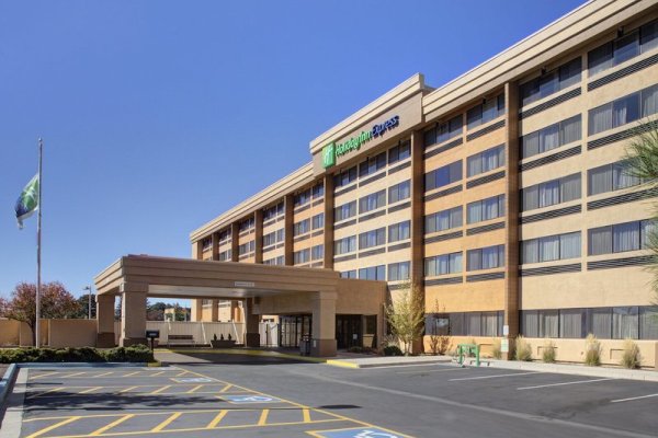 Holiday Inn Express Flagstaff
