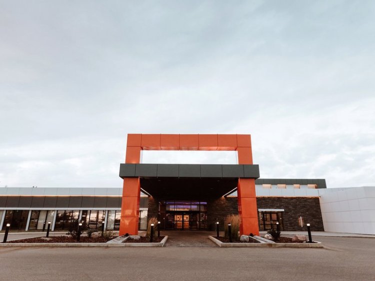 Coast Nisku Inn & Conference Centre
