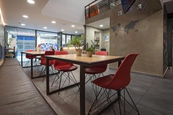 Bedbox Hostel