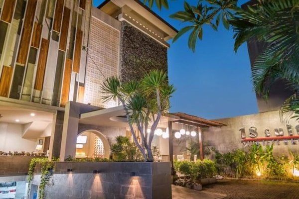 18 Suite Villa Loft @ Kuta