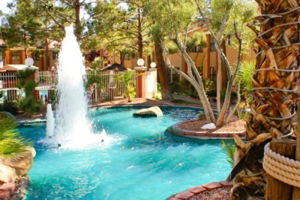 Westgate Flamingo Bay Resort