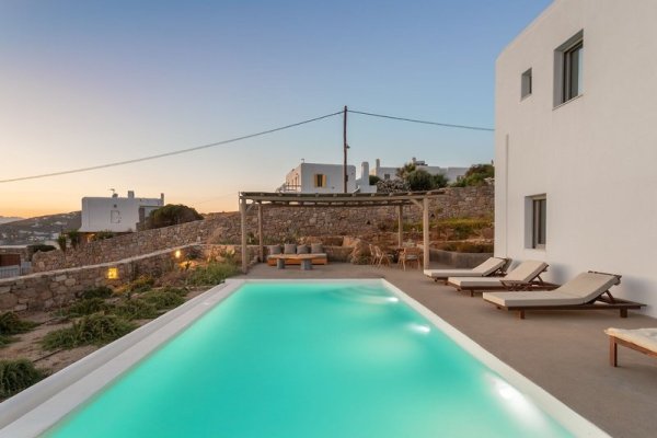 Nikoi Villas